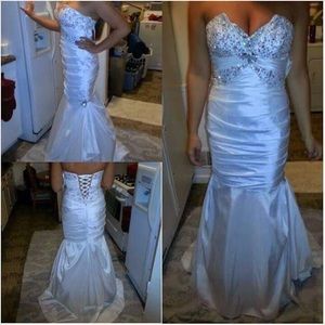 Prom/wedding dress